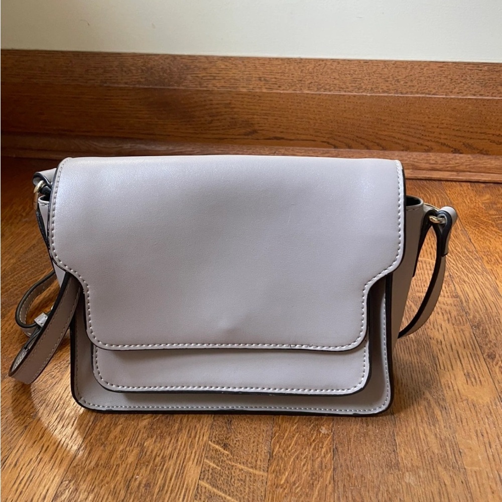KC JAGGER 100% leather crossbody purse